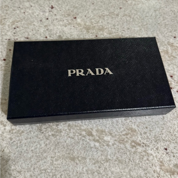 Prada saffiano leather wallet - Picture 10 of 10